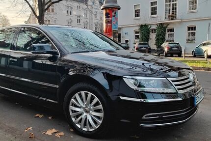 VW Phaeton 215.111 km 10.495 &euro; Düsseldorf 40221