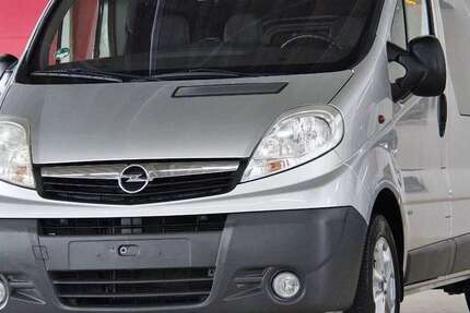 Opel Vivaro 83.000 km 14.850 &euro; Köln 50739