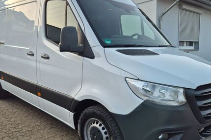 Mercedes-Benz Sprinter 197.000 km 18.390 &euro; Düsseldorf 40591