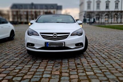 Opel Cascada 96.576 km 12.600 &euro; Köln 50733