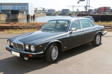 Jaguar Daimler 110.000 km 23.900 &euro; Düsseldorf 40225