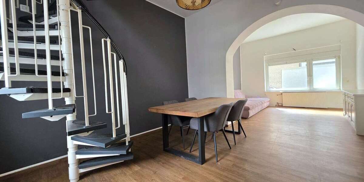 Einfamilienhaus Neuss Furth-Mitte - 8 Zimmer, 211 m&sup2;, 475.000&euro; | Angebot:26800100