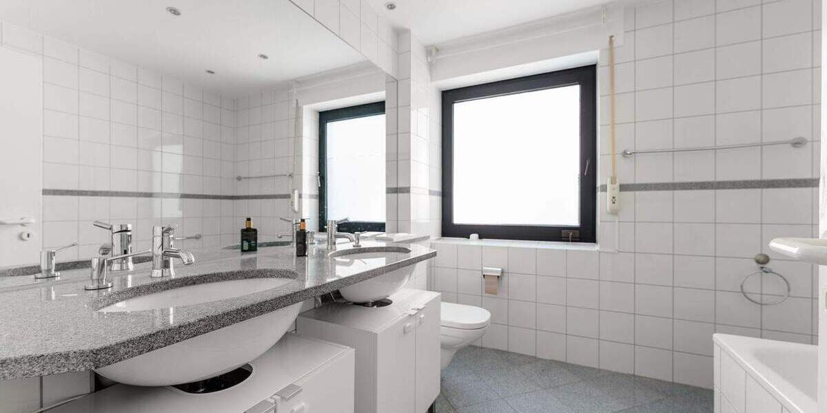 Doppelhaushälfte im Dreikönigsviertel - Stil, Ruhe & Raum für höchste Familienansprüche 5 zimmer