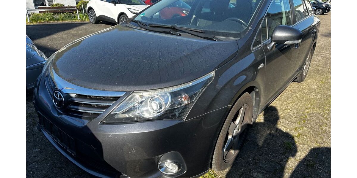 Toyota Avensis 237.800 km 7.000 &euro; Köln 51145