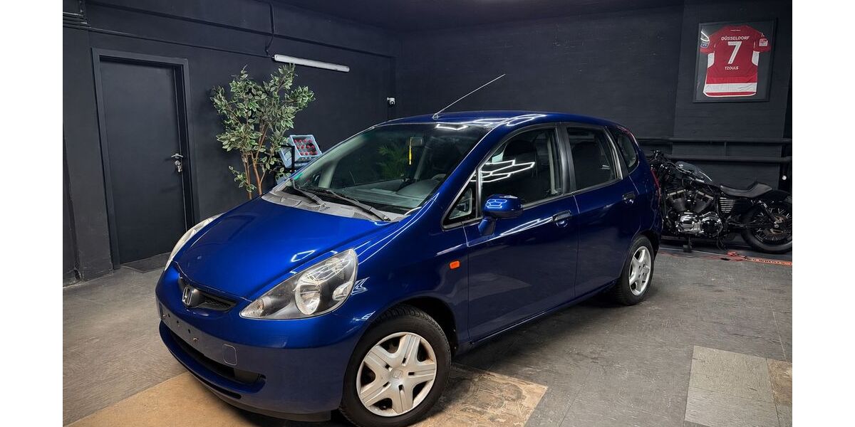 Honda Jazz 76.000 km 2.850 &euro; Düsseldorf 40217