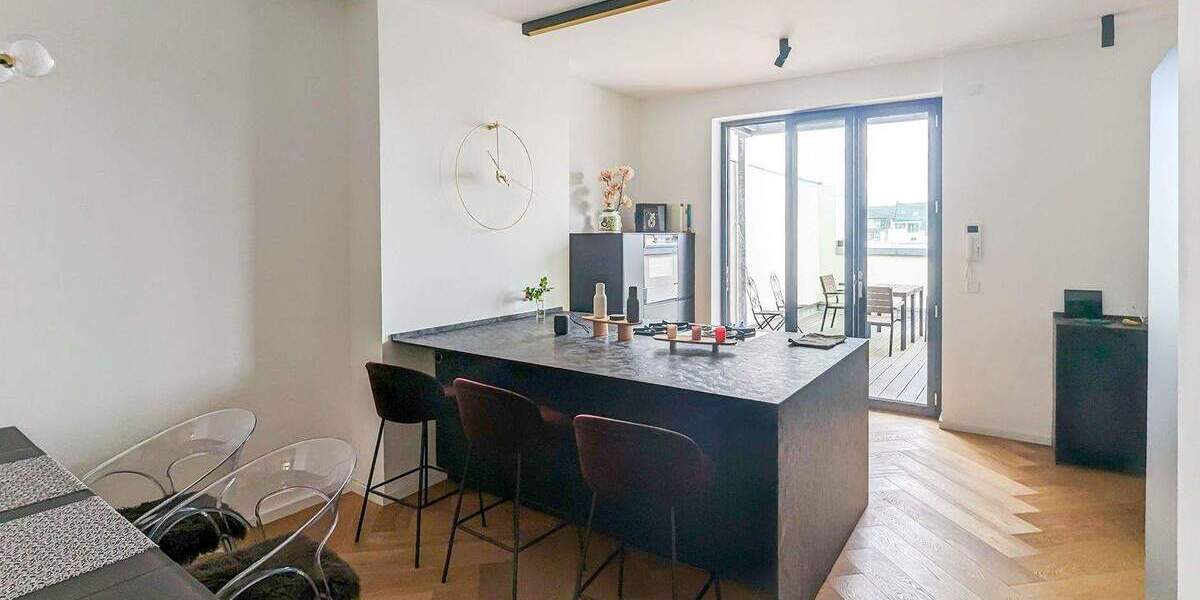 Stilvolle, hochwertig möblierte Wohnung im Herzen von Düsseldorf-Friedrichstadt 3 zimmer