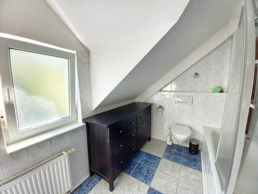 CITYHOUSE: Schöne Doppelhaushälfte mit großem Garten, Hobbyraum Souterrain, Keller, Terrasse 4 zimmer