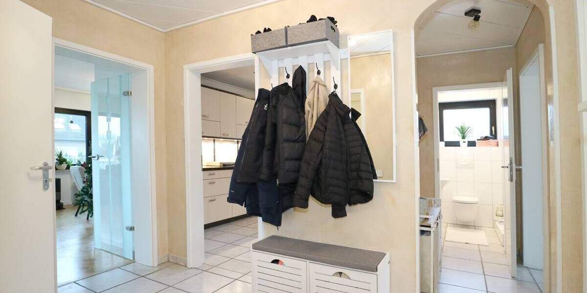 Etagenwohnung Dormagen / Feste Zons Zons - 3 Zimmer, 88 m&sup2;, 270.000&euro; | Angebot:25211889