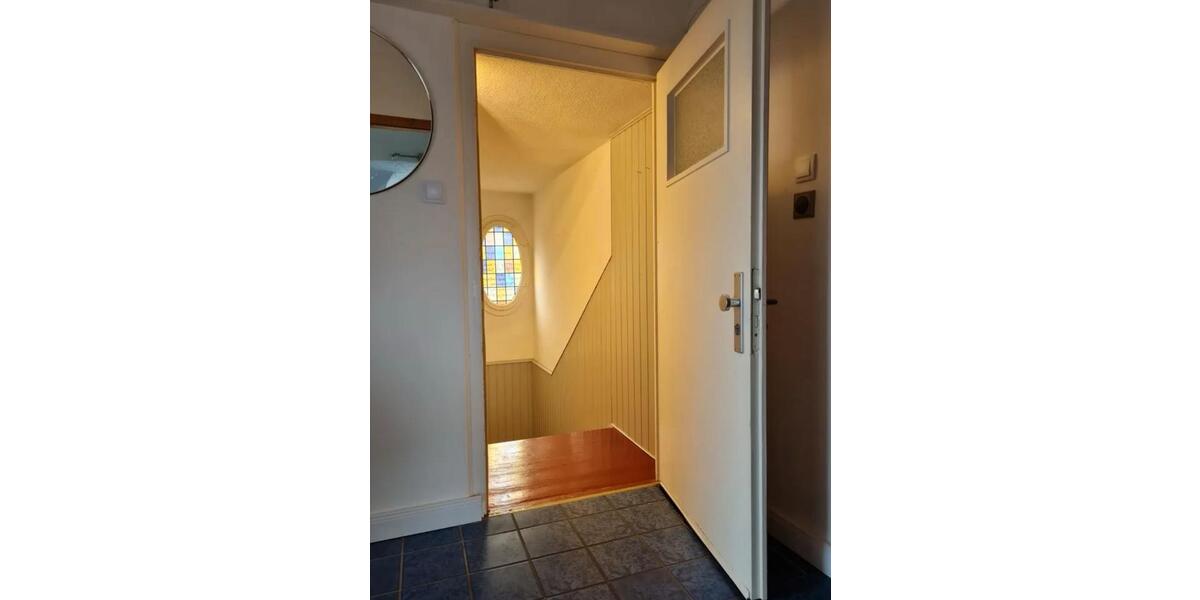 Sanierte Dachgeschosswohnung mit Weitblick in Remscheid Hasten 2 zimmer