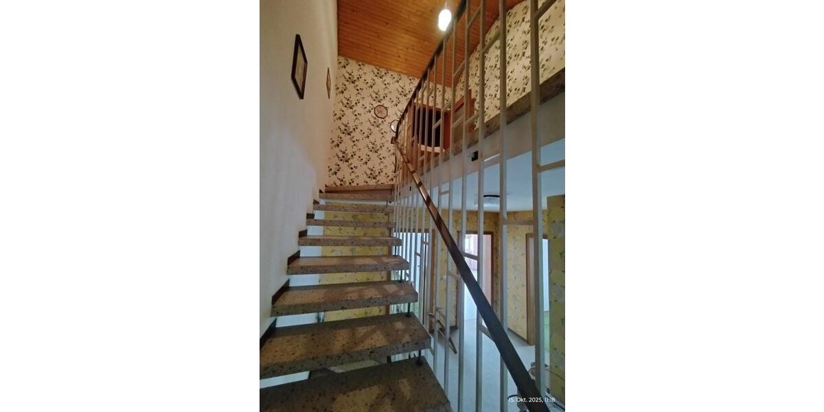 Gute Gelegneheit Großzügig geschnittenes Reihenendhaus mit Balkon, schönem Garten und Garage 6 zimmer