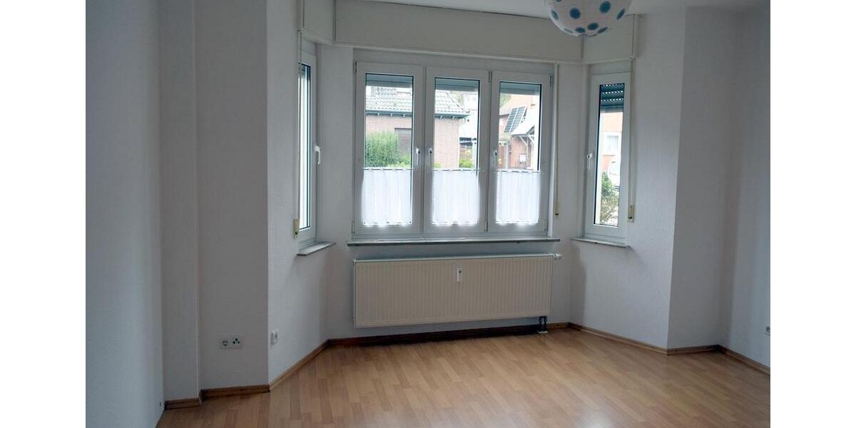 Erdgeschoßwohnung Brühl - 3 Zimmer, 80 m&sup2;, 910&euro; | Angebot:25657171