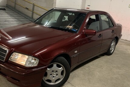 Mercedes C 180