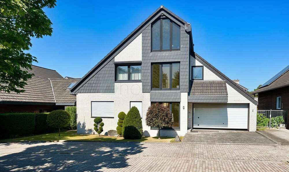 Haus zum Kaufen in Leverkusen 849.000 € 232.83 m² 6 zimmer