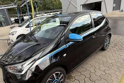 Toyota Aygo 61.387 km 9.000 € Düsseldorf 40235