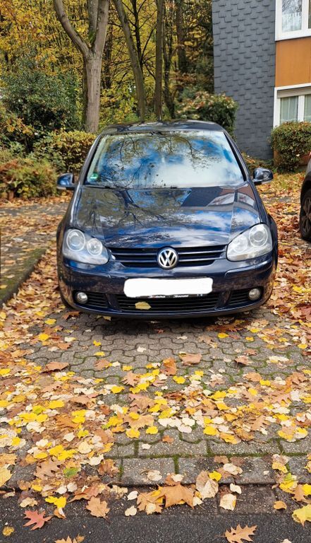 VW Golf 215.000 km 4.350 € Solingen 42653