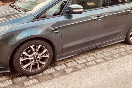 Ford S-Max 145.000 km 14.950 &euro; Hilden 40724