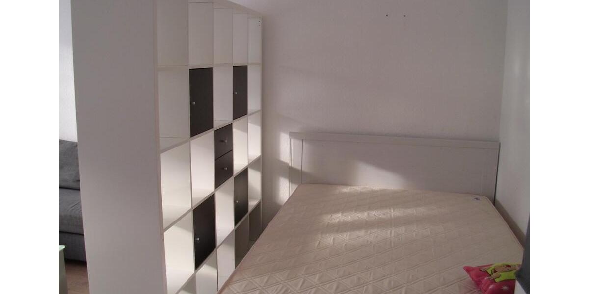 Drei gut vermietete Eigentumswohnungen und Tiefgaragenstellplätze 1 zimmer