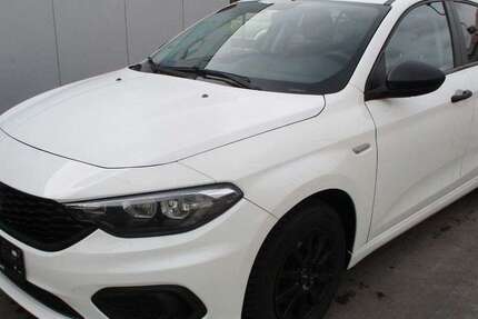 Fiat Tipo 89.010 km 8.570 &euro; Köln 51105