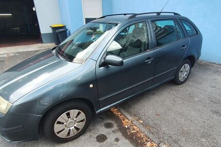 Skoda Fabia 196.000 km 750 &euro; Solingen 42697