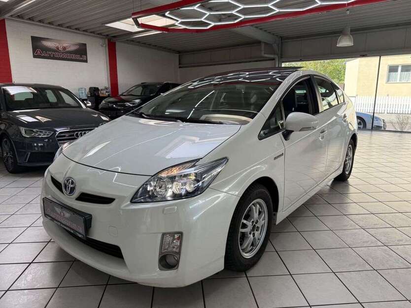 Toyota Prius 86.300 km 13.400 € Leverkusen 51373