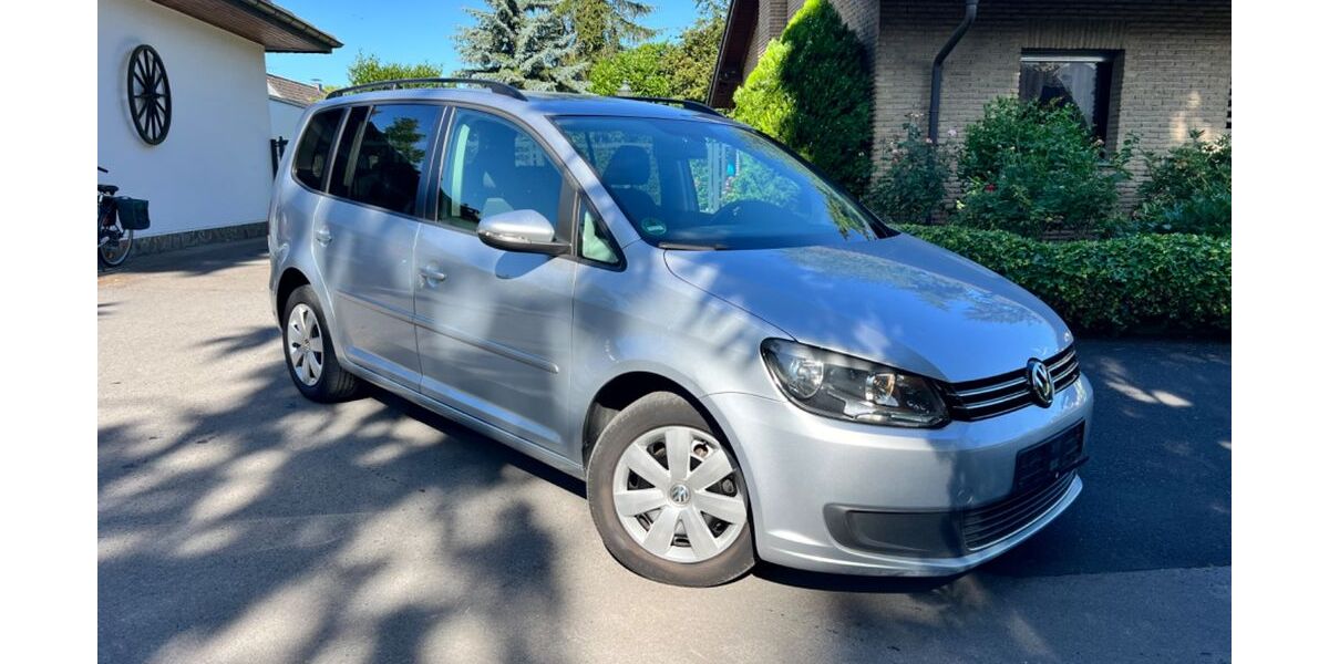 VW Touran 218.828 km 6.190 &euro; Hilden 40724