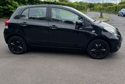 Toyota Yaris 165.000 km 2.990 &euro; Köln 50678