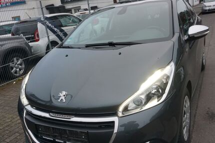 Peugeot 208 102.779 km 4.999 € Köln 51143