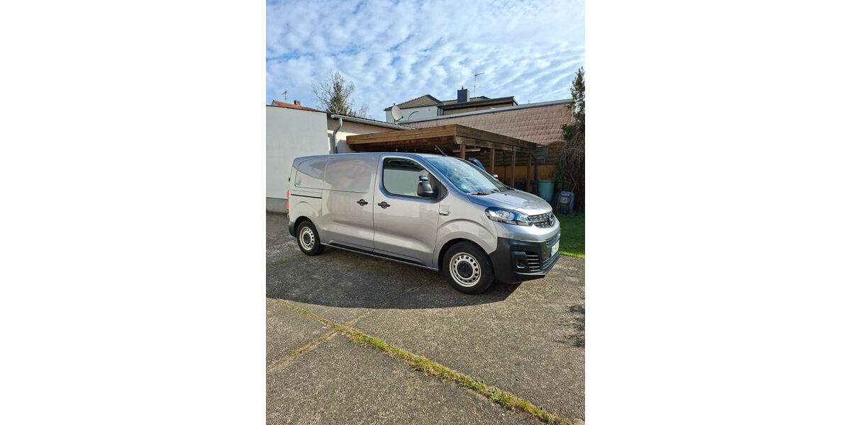 Opel Vivaro 31.000 km 18.990 &euro; Rösrath 51503