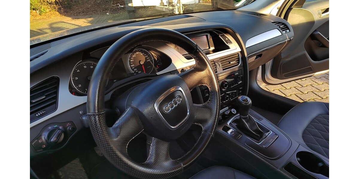 Audi A4 Avant 203.800 km 8.000 € Neuss 41460