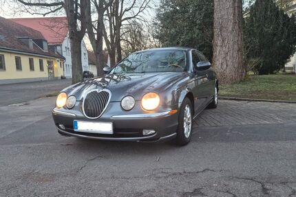 Jaguar S-Type 170.902 km 5.500 &euro; Köln / Lövenich 50858