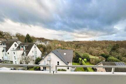 Attraktive, helle 2-Zimmer-Wohnung mit Einbauküche, Balkon und Stellplatz 2 zimmer