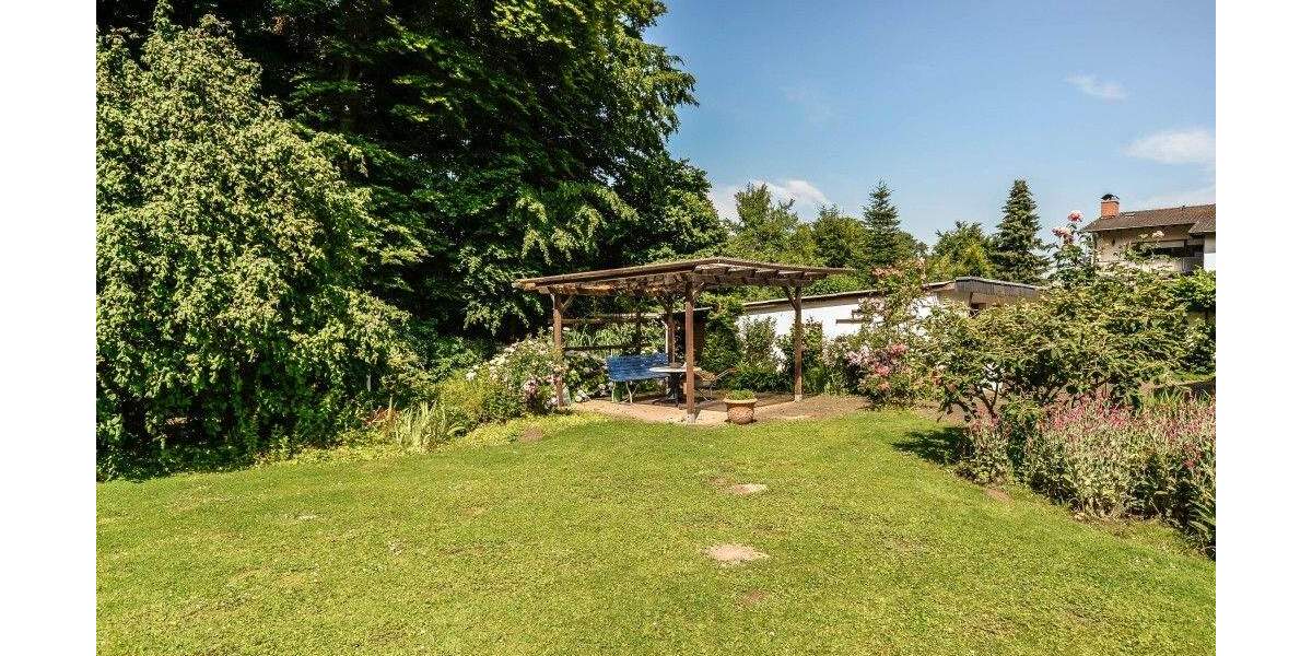 Mehrfamilienhaus, Wohnhaus Leverkusen Lützenkirchen - 6 Zimmer, 146 m&sup2;, 550.000&euro; | Angebot:23986761