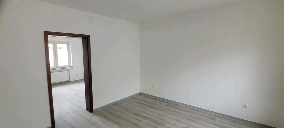 Erdgeschoßwohnung Wesseling - 5 Zimmer, 100 m&sup2;, 1.400&euro; | Angebot:25612799