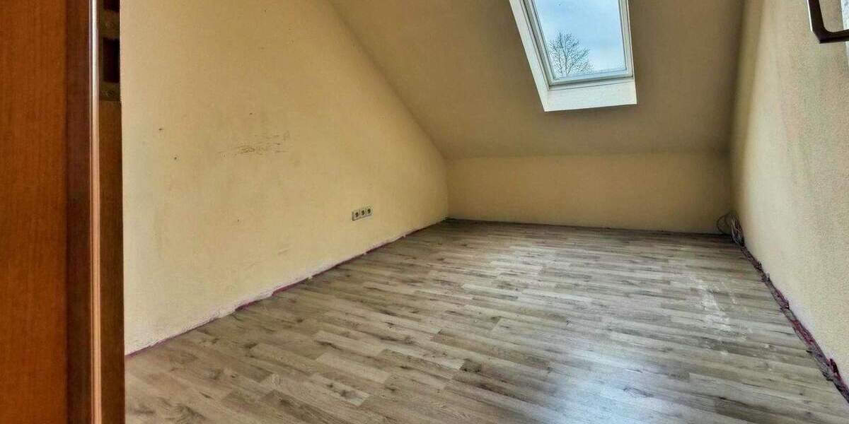 Große Helle Wohnung mit Charme 4 zimmer