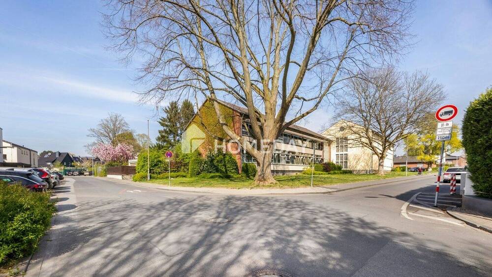 Ihre Suche hat ein Ende! Ideal geschnittene Doppelhaushälfte für die große Familie 7 zimmer