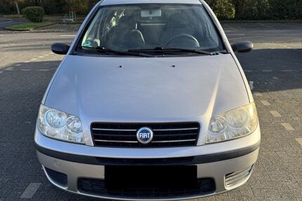 Fiat Punto 106.000 km 1.899 &euro; Troisdorf 53844