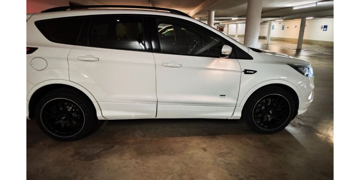 Ford Kuga 103.147 km 16.000 &euro; Brühl 50321
