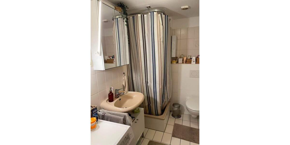 Stadtwohnung in Köln-Sülz: Offene Küche & zentrale Lage an der Luxemburger Straße 1 zimmer