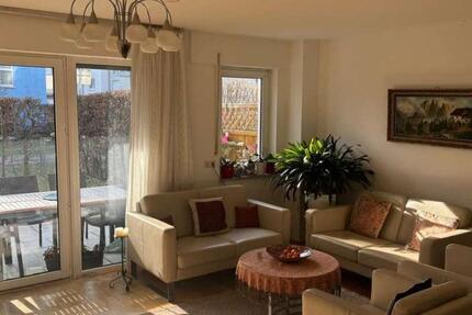 Rarität - EG Wohnung mit Garten und Tiefgaragenstellplatz 3 zimmer