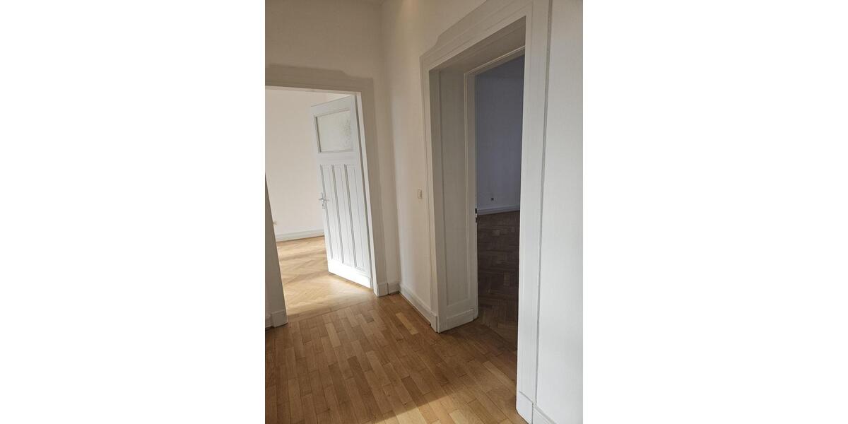 Etagenwohnung Leverkusen - 4 Zimmer, 150 m&sup2;, 1.395&euro; | Angebot:26357528