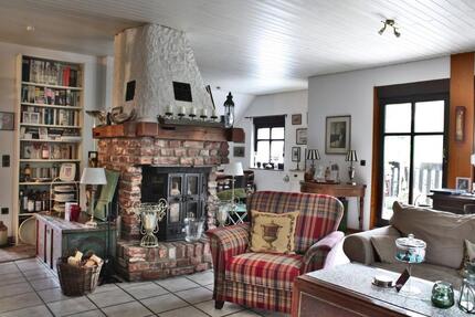 GRUITEN-DORF + + + 4,5 Zimmer Komfort- Wohnung mit Kamin 4.5 zimmer