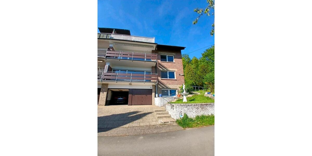 Gepflegtes Dreifamilienhaus in Lindlar-Schmitzhöhe 9 zimmer