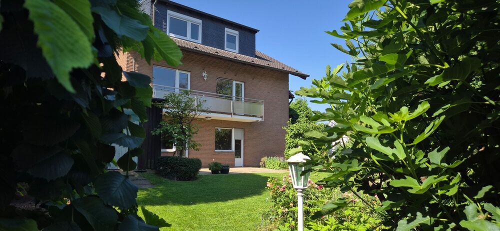 Großzügiges Einfamilienhaus mit Einliegerwohnung und traumhaftem Garten - Einfamilienhaus Leverkusen Bergisch Neukirchen | Angebot:27204833