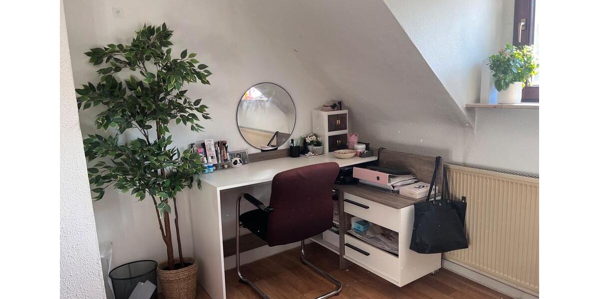 1 Zimmer in ruhigen 4er-FRAUEN-WG. zimmer