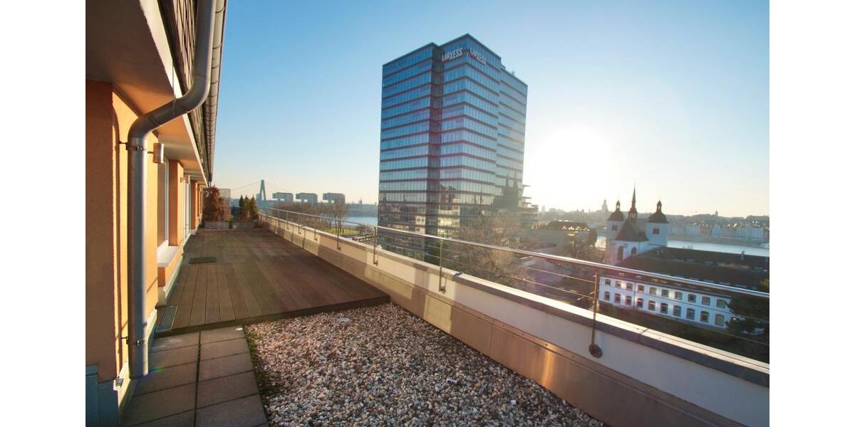 CITYHOUSE: Penthouse - Kölns schönster Blick auf den Dom! 90 m² Terrasse in Süd-West-Ausrichtung 3 zimmer