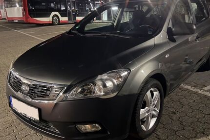 Kia ceed / Ceed 110.000 km 4.600 &euro; Kürten 51515