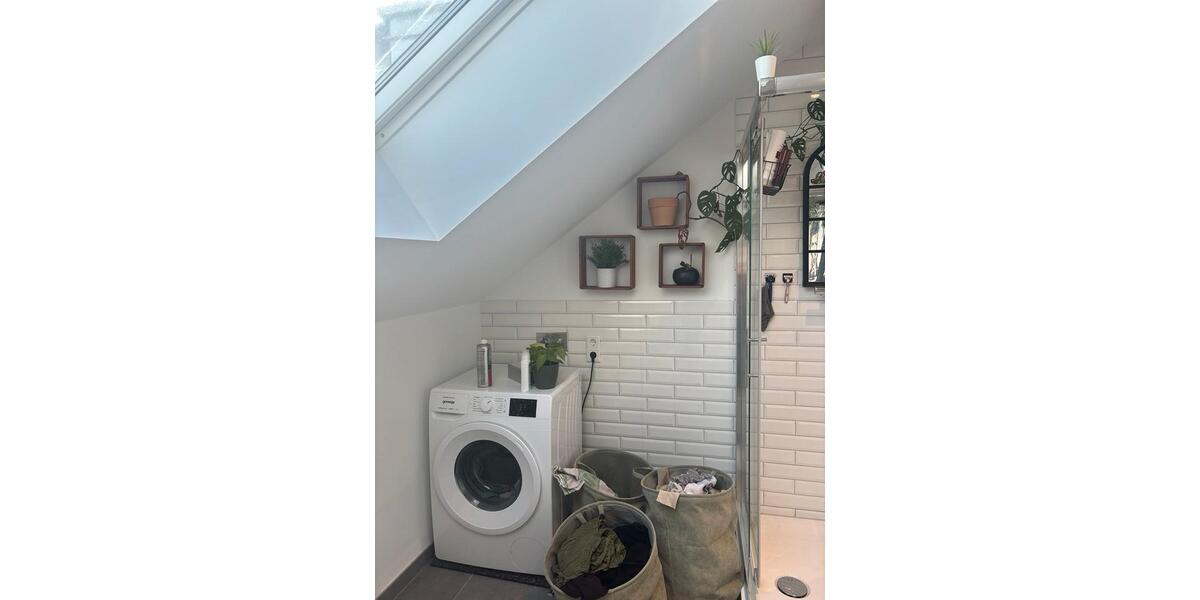 Dachgeschoßwohnung Solingen Aufderhöhe - 3 Zimmer, 93 m&sup2;, 1.810&euro; | Angebot:24975280