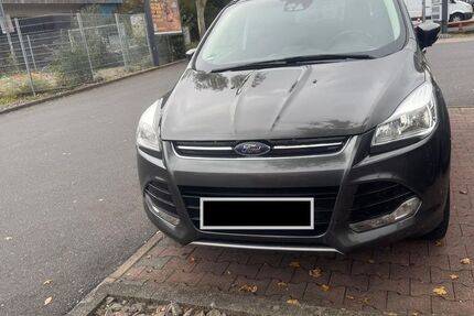 Ford Kuga 174.000 km 9.250 &euro; Köln 50827