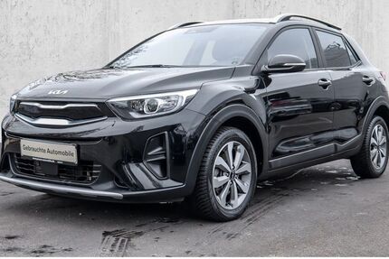 Kia Stonic 24.659 km 16.995 &euro; Köln 50858