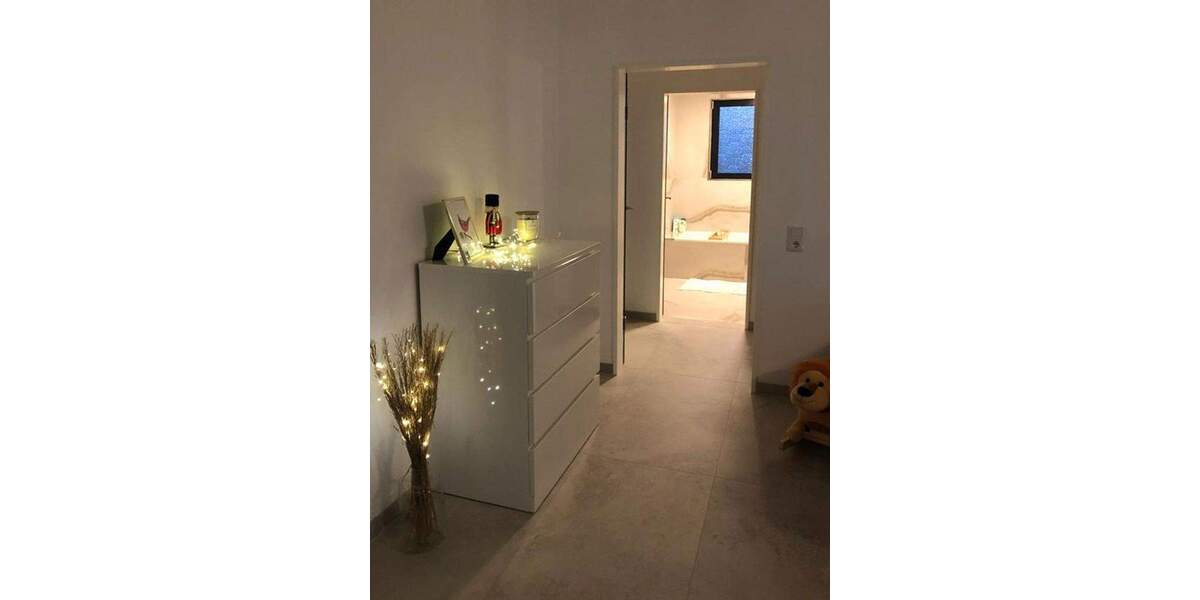 Etagenwohnung Köln Weidenpesch - 2 Zimmer, 63 m&sup2;, 1.020&euro; | Angebot:25728347